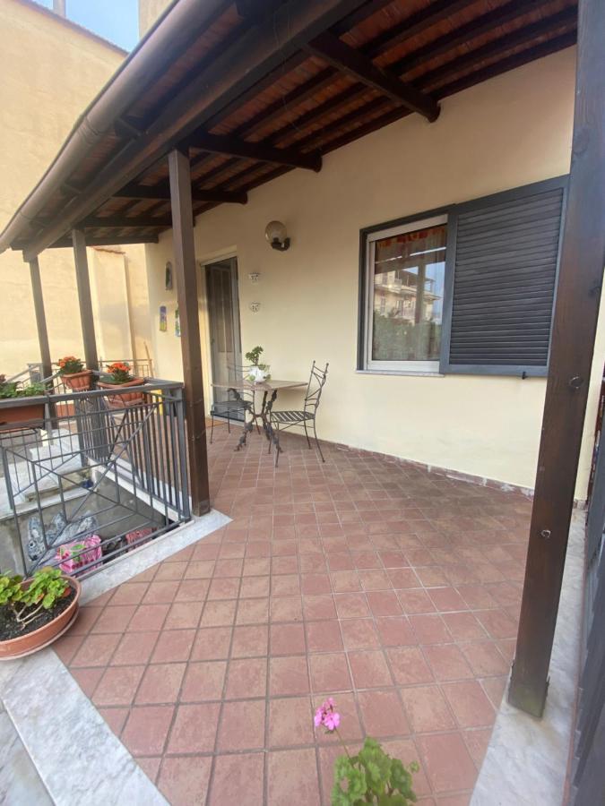 Appartamento In Villa Alle Falde Del Vesuvio Nápoles Exterior foto